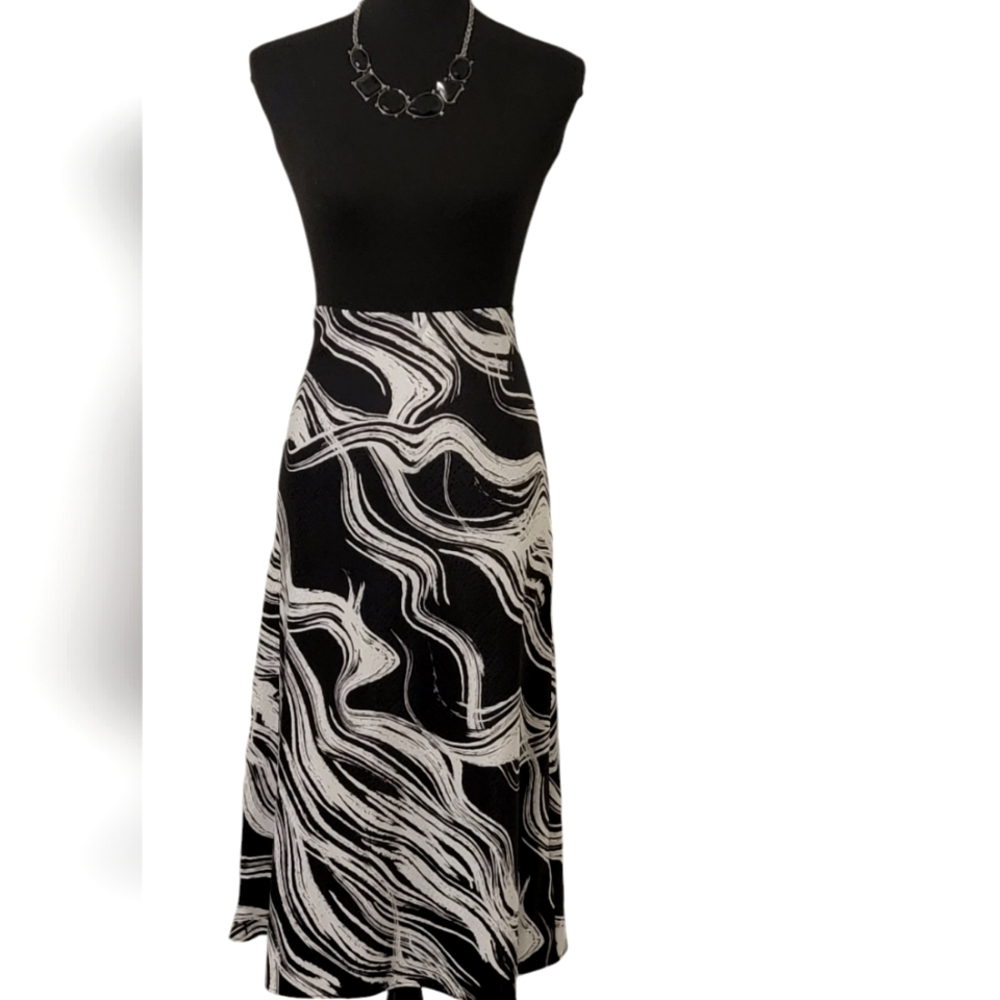 Nine West Abstract A-Line Form-Fitting Midi Slip … - image 1